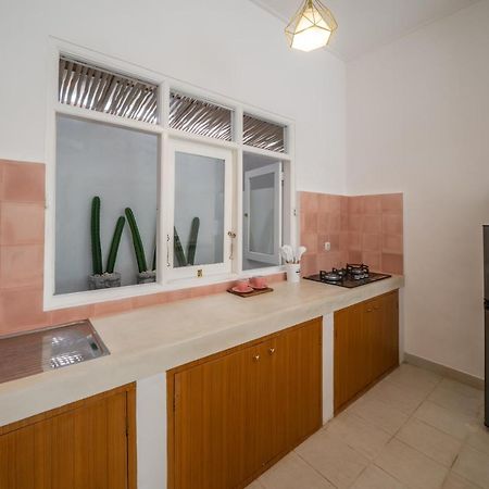 Villa Dadirri - In The Heart Of Seminyak - Walking Distance From Restaurants, Bars And Beach - Perfect Location Buitenkant foto