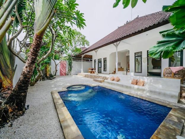 Villa Dadirri - In The Heart Of Seminyak - Walking Distance From Restaurants, Bars And Beach - Perfect Location Buitenkant foto