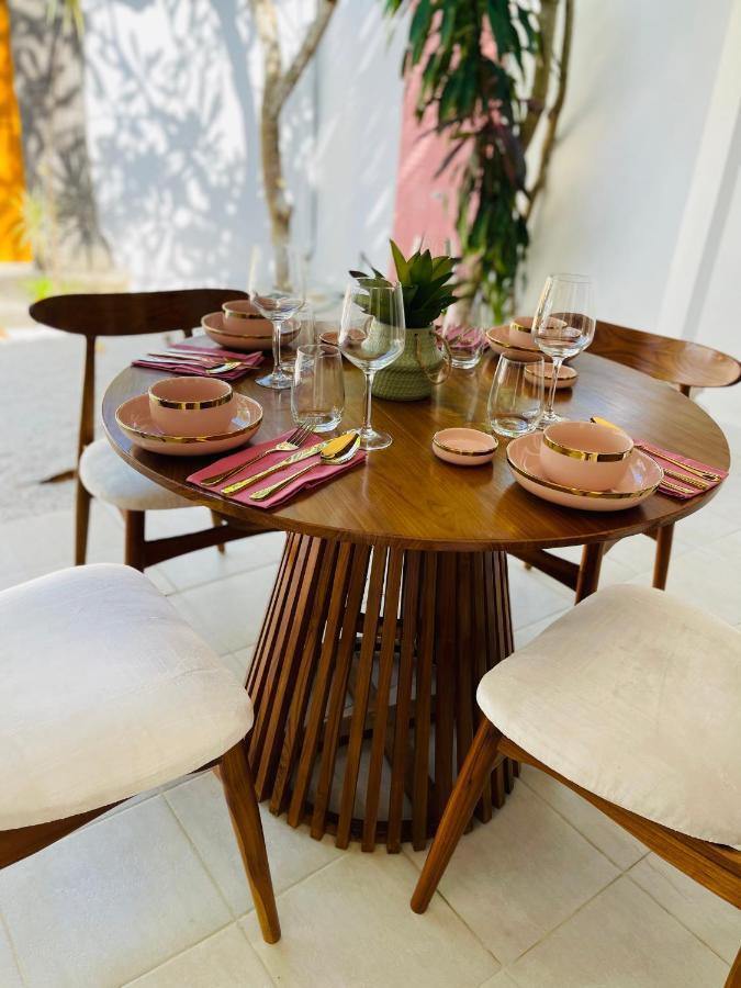 Villa Dadirri - In The Heart Of Seminyak - Walking Distance From Restaurants, Bars And Beach - Perfect Location Buitenkant foto