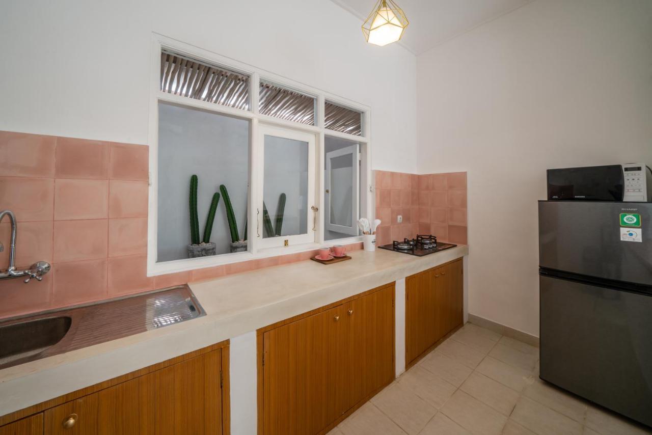 Villa Dadirri - In The Heart Of Seminyak - Walking Distance From Restaurants, Bars And Beach - Perfect Location Buitenkant foto