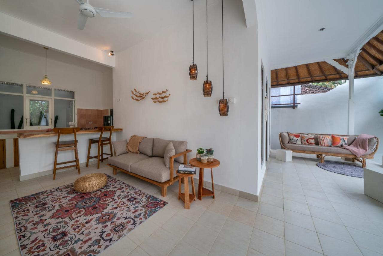 Villa Dadirri - In The Heart Of Seminyak - Walking Distance From Restaurants, Bars And Beach - Perfect Location Buitenkant foto